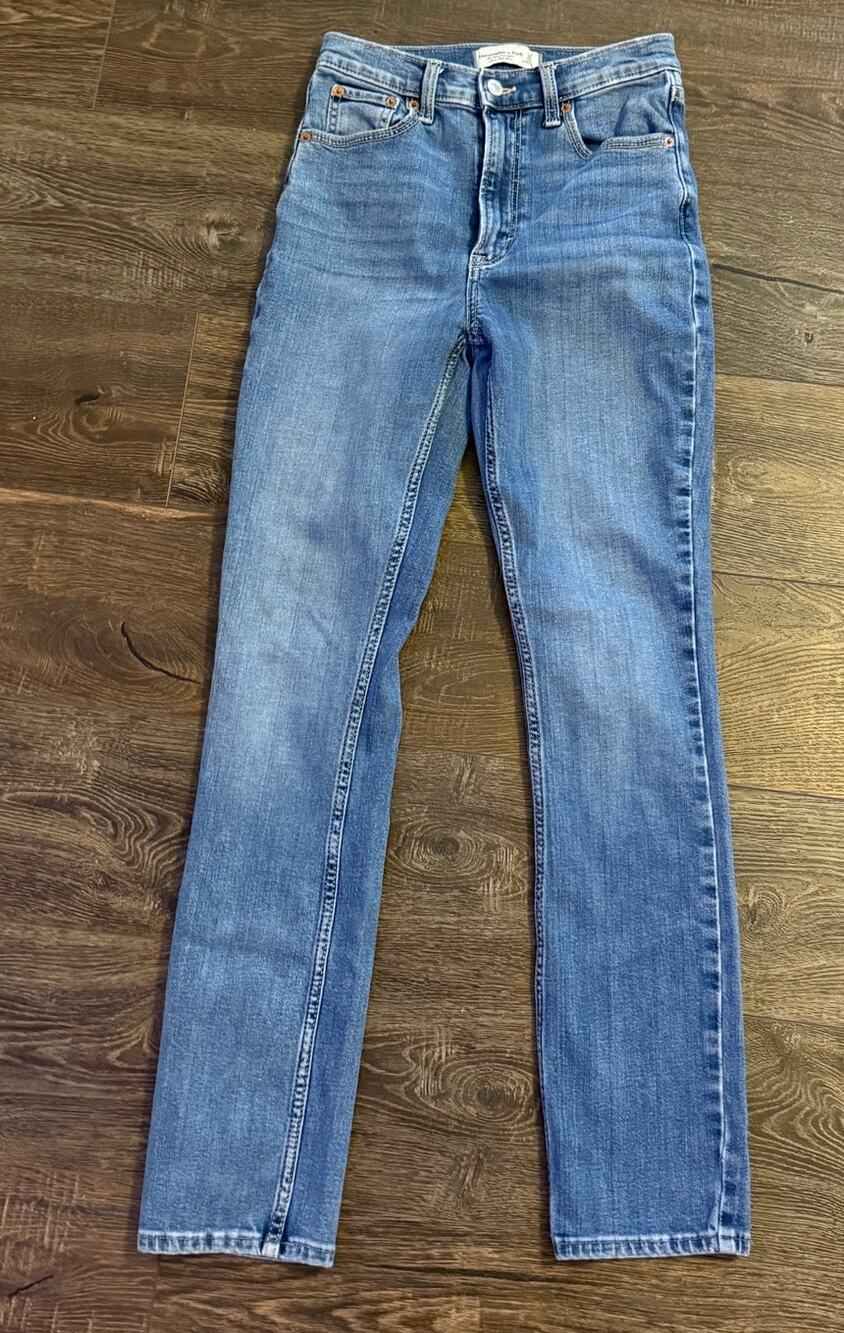Abercrombie and Fitch Womens Jeans Size 24 00R Blue Jeans Straight Measurements